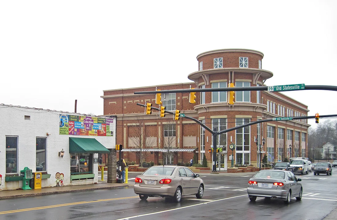 Making moves stress-free, simple, and fast for families and businesses in Huntersville, NC